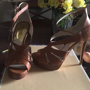 Michael Kors - Leighton Ankle Strap